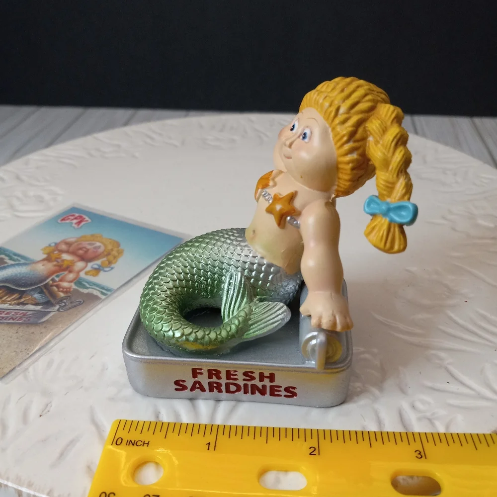 Topps 2022 GPK Garbage Pail Kids Trashy Treasures Series 5 Smelly Sally